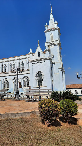 Melhores Hotéis Baratos Perto de Pitangui, Minas Gerais 2025