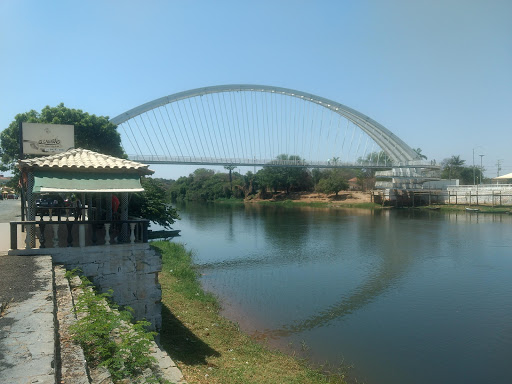 Melhores Hotéis Baratos Perto de Santa Maria da Vitória, Bahia 2025